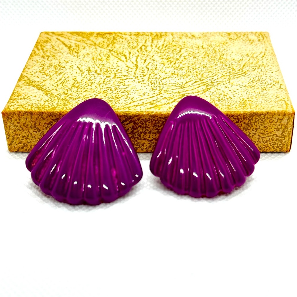 Women’s Vintage Acrylic Purple Shell Earrings